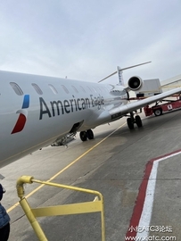 American CRJ700